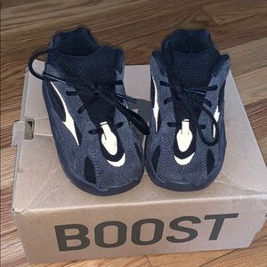 Yeezy Boost 700